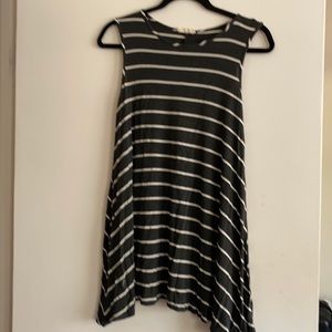 Summer dress. Very free.